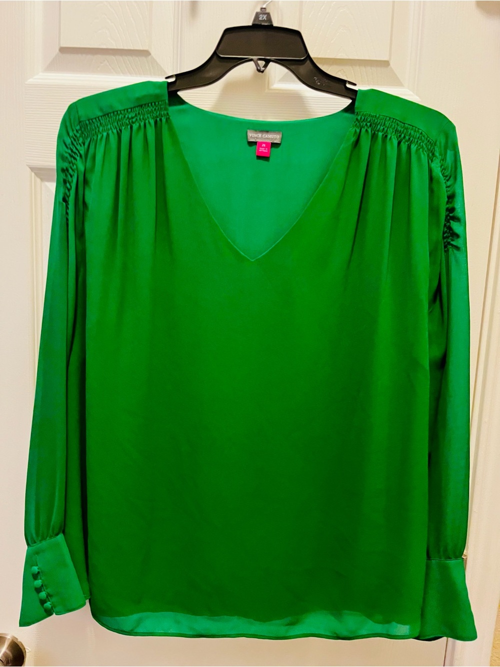 Vince Camuto Bright Emerald V-Neck Long Sleeve Blouse
